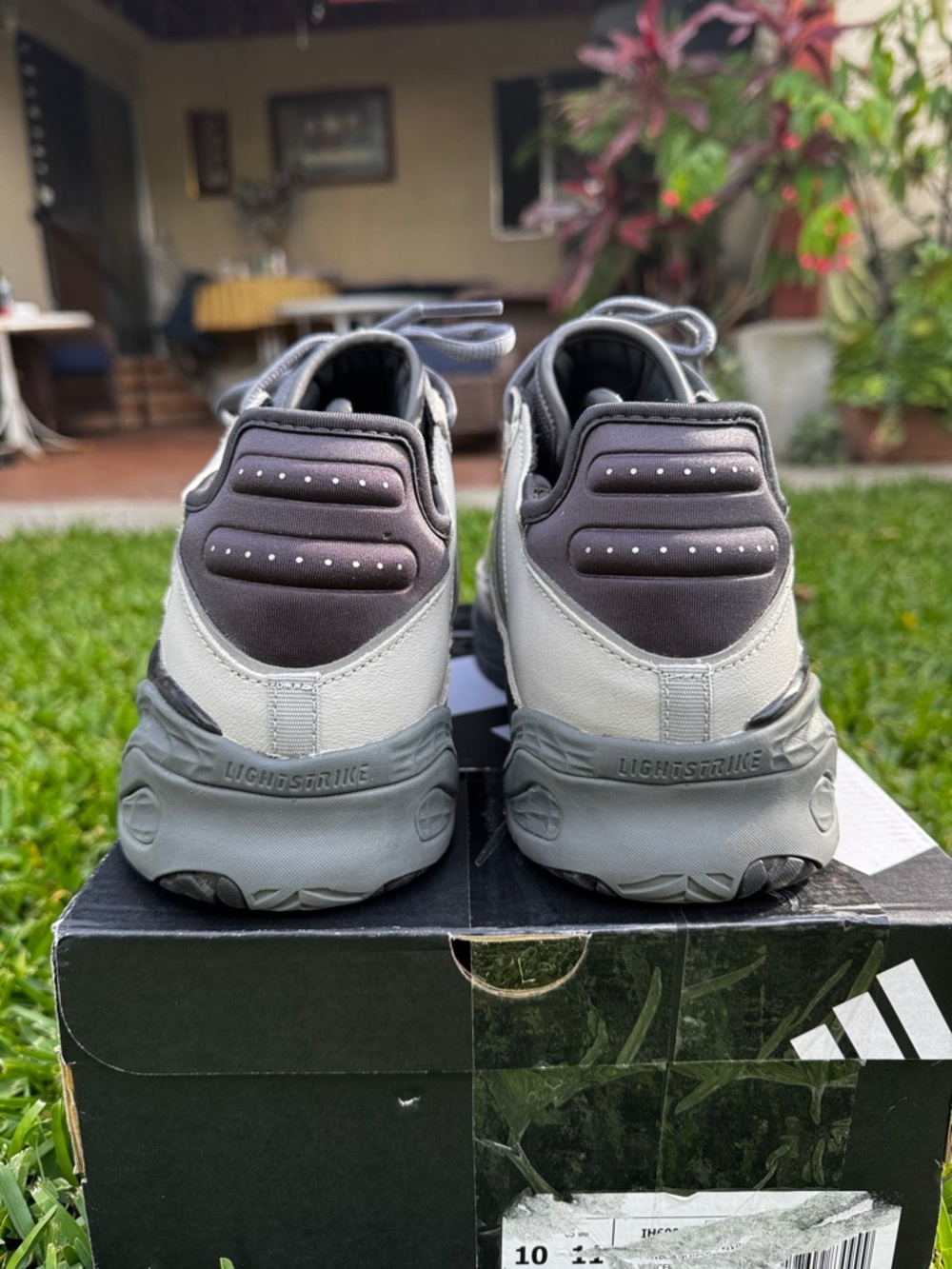 Adidas Niteball - Grey/Black basketball sneaker
(M 10 / W 11.5) - Picture 4 of 7